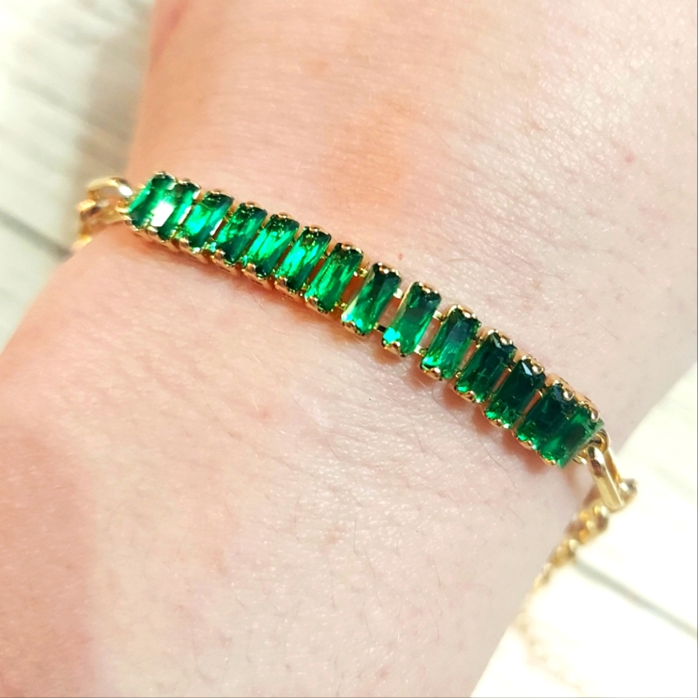 Stunning Goldtone Emerald Statement Bracelet - image 1